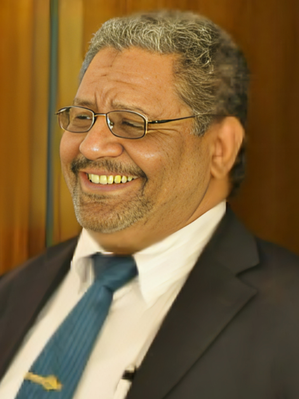 بروفيسور/ أسامة الريس